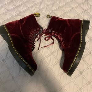 💎CLOSET PURGE SALE!💎 Dr. Martens 1460 Pascal Velvet Boots